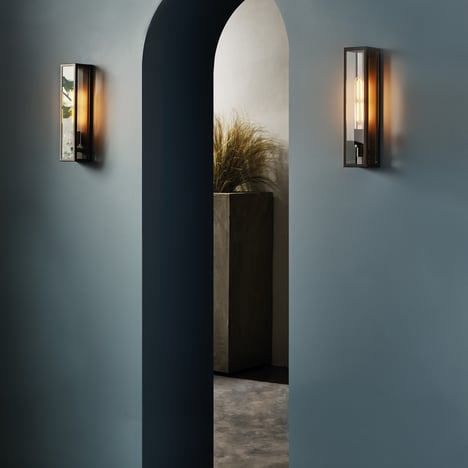 Harvard Wall (1402019) in Bronze - Insitu Image 1