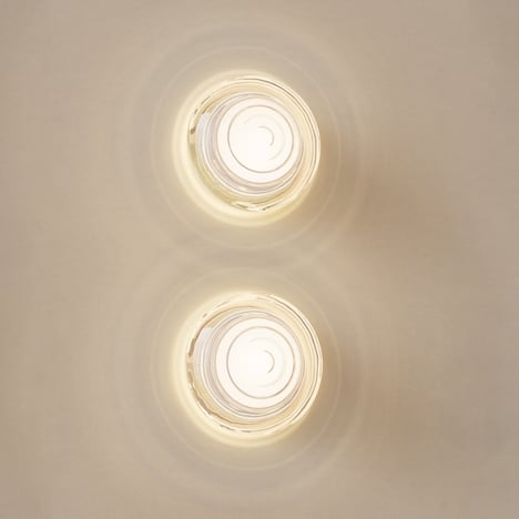 Drop Wall (1523001) in Clear Glass - Insitu Image 3