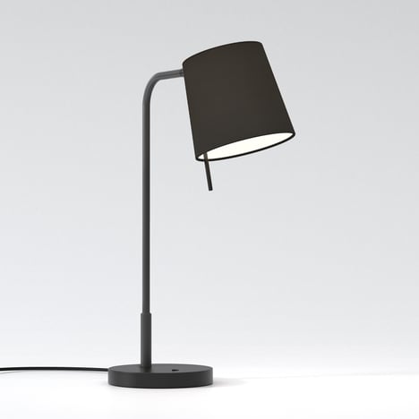Mitsu Table (1394018) in Nero Opaco with Cone 173 (5018032) in Tessuto Nero
