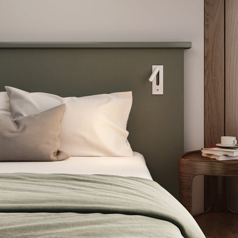 Fuse 3 USB C (1215147) in Matt White - Insitu Image 1