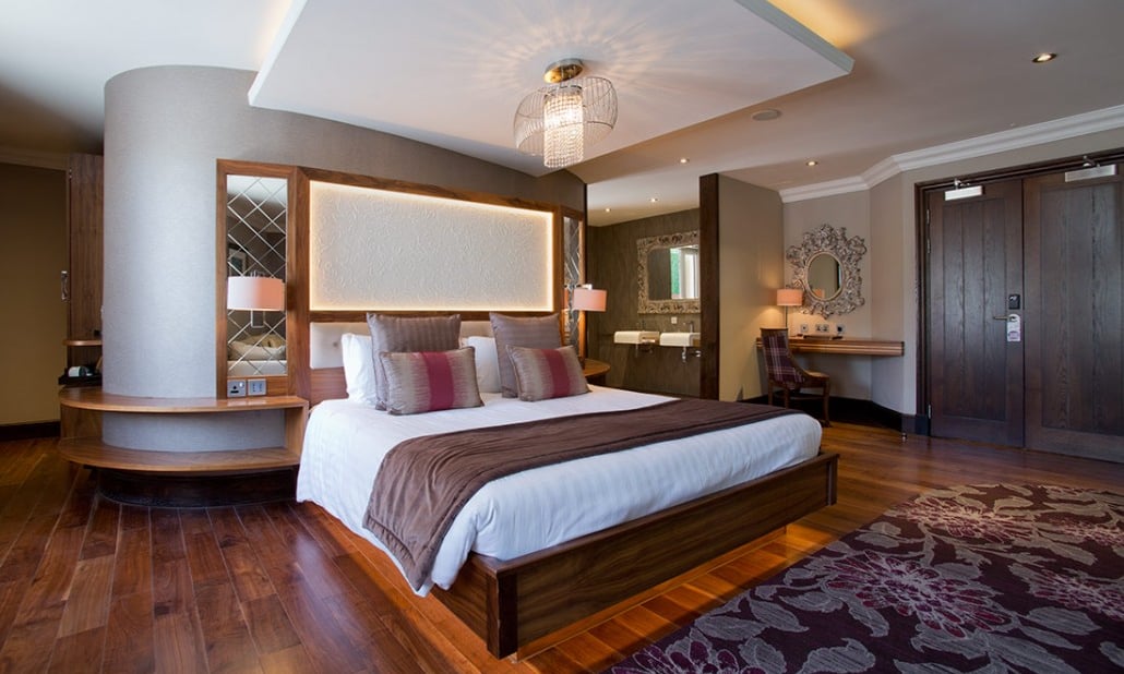The Busby Hotel, Scotland