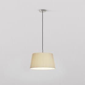 Pendant and putty shade