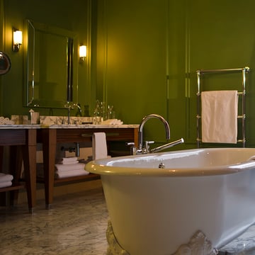 Renaissance Hotel, UK