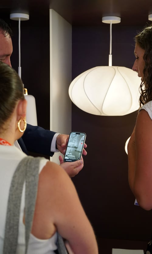 Flow pendant - Astro lighting event
